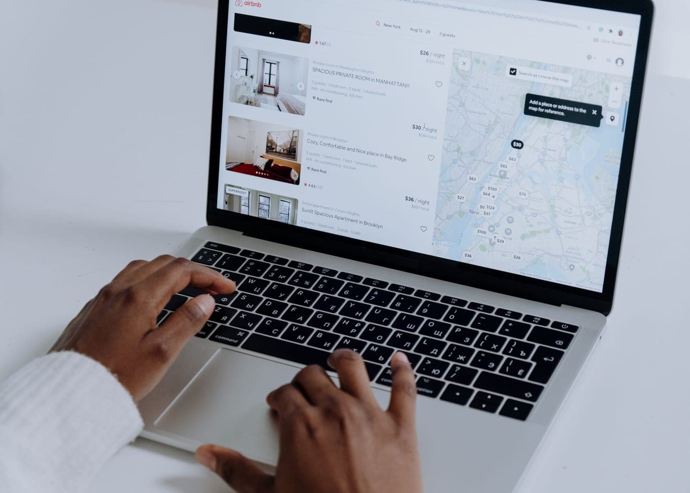 Gestion d'un calendrier de réservations de location courte durée sur ordinateur